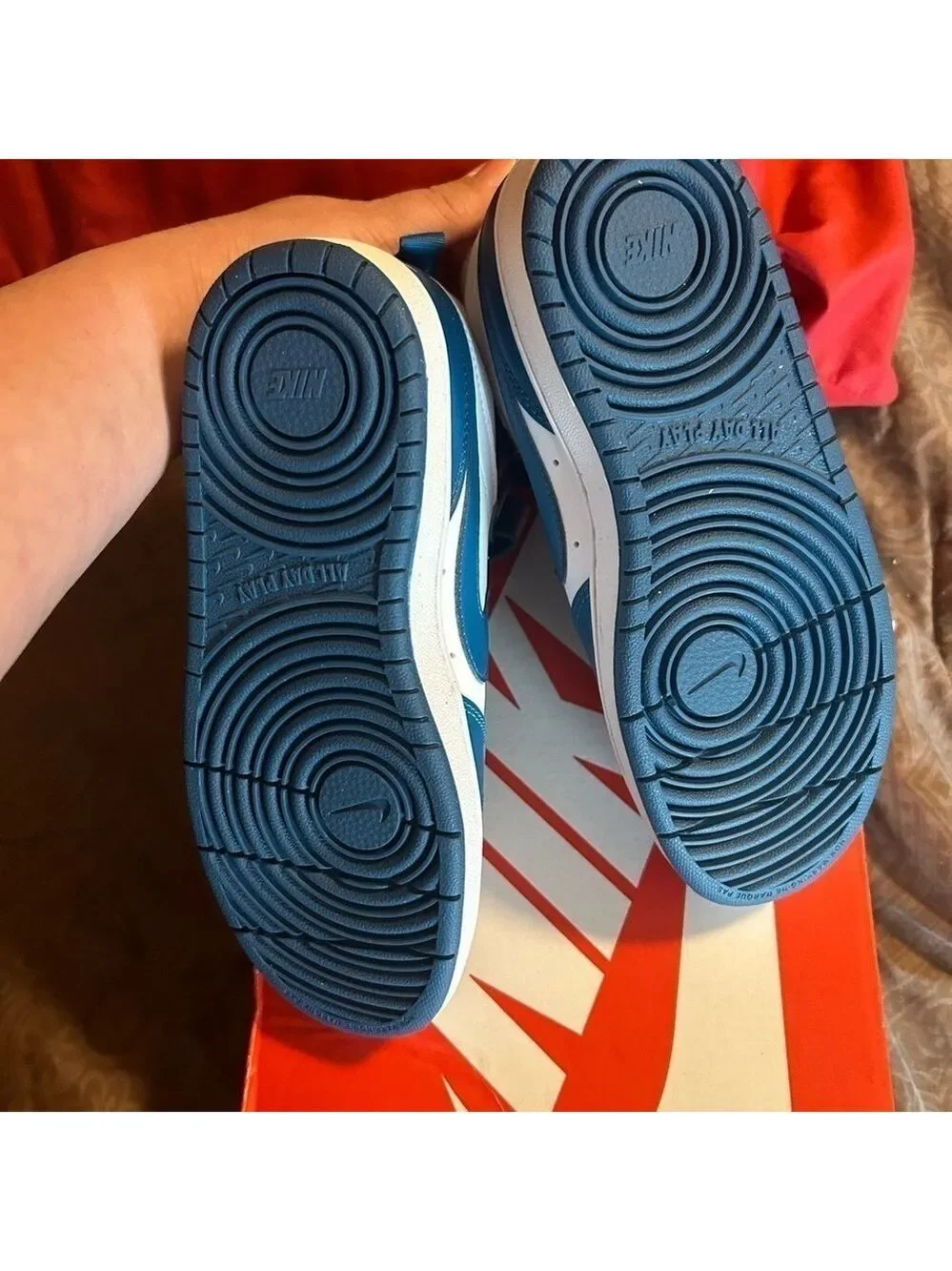 Nike court borough mid 2